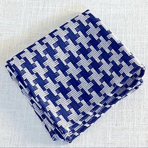 Navy blue and white Knit pocket square with felt pocket square holders